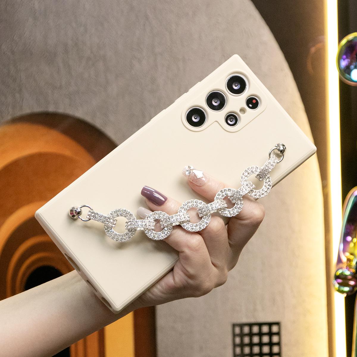 Silicone Matte Phone Case With Diamond Chain For Samsung S24 S23 S22 S21 Ultra Plus S24Plus S24Ultra Camera Protect Soft Cover S23 FE